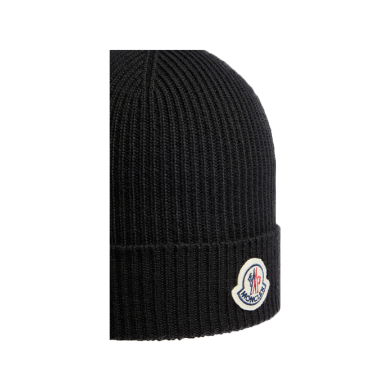 MONCLER BERRETTO TRICOT WOOL BEANIE IN BLACK