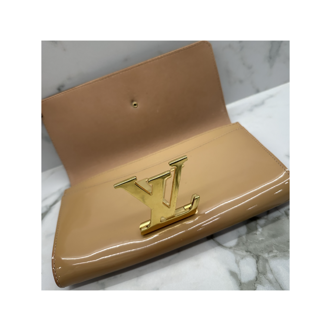 PRELOVED LOUIS VUITTION BEIGE LOGO CLUTCH