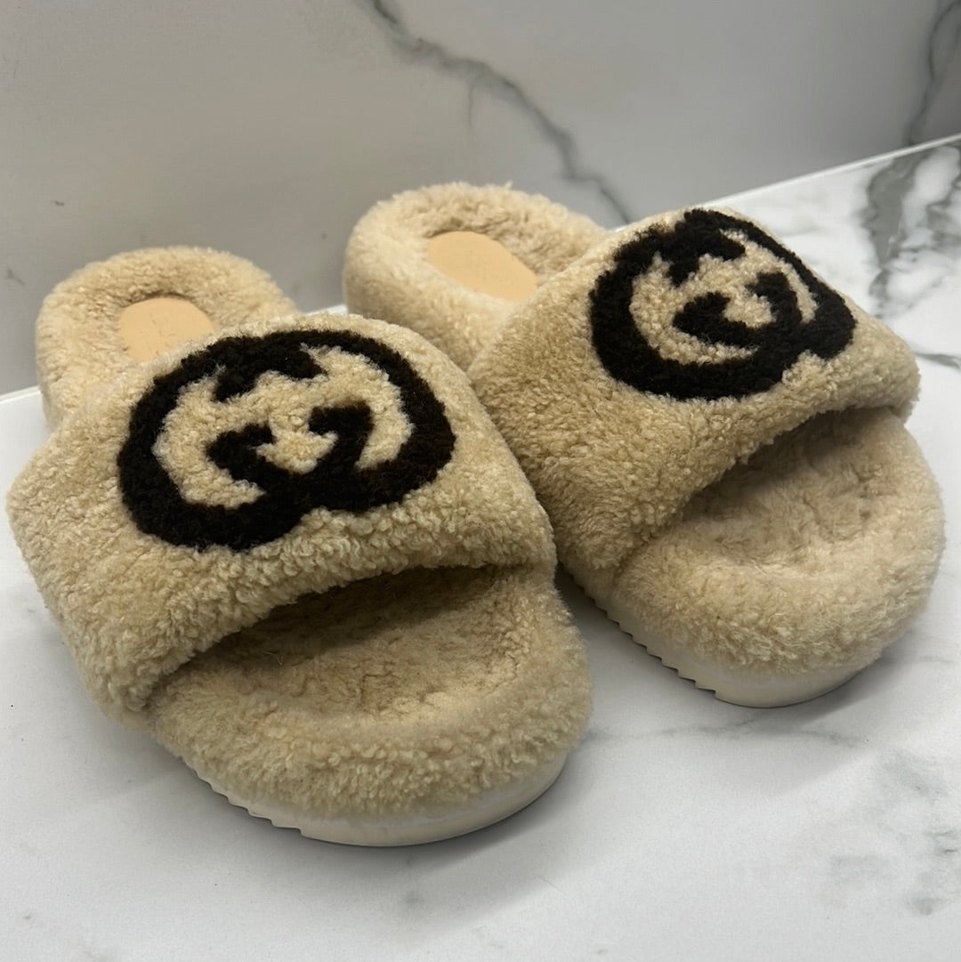 >PRE LOVED GUCCI LEATHER & SHEARLING MULES